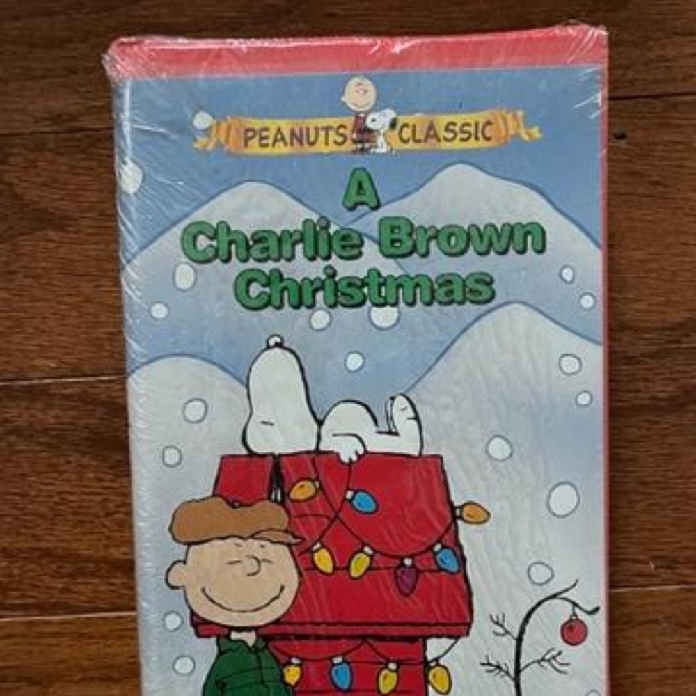 Charlie Brown Holiday VHS Set - Picture 5 of 8